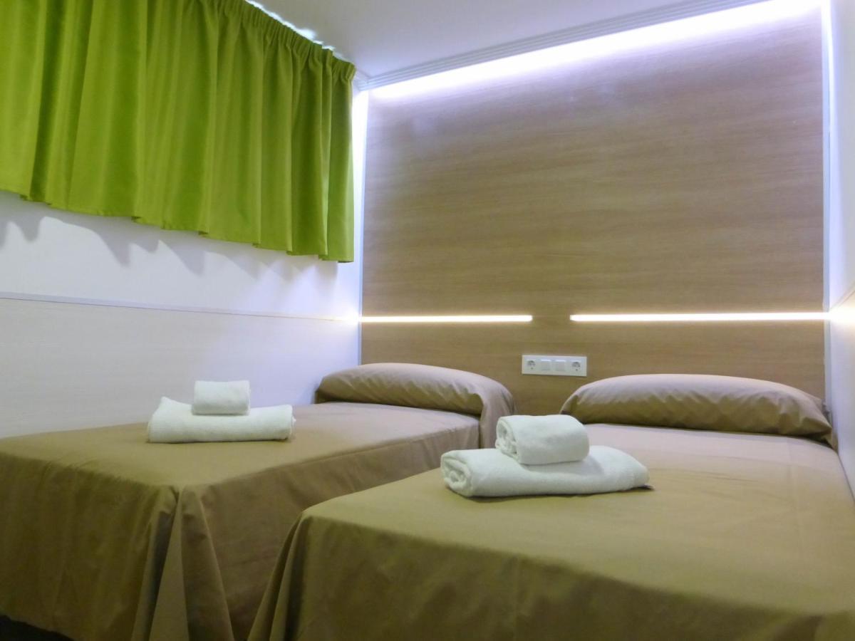 Rentalmar Navarra Family Suites サロウ 部屋 写真