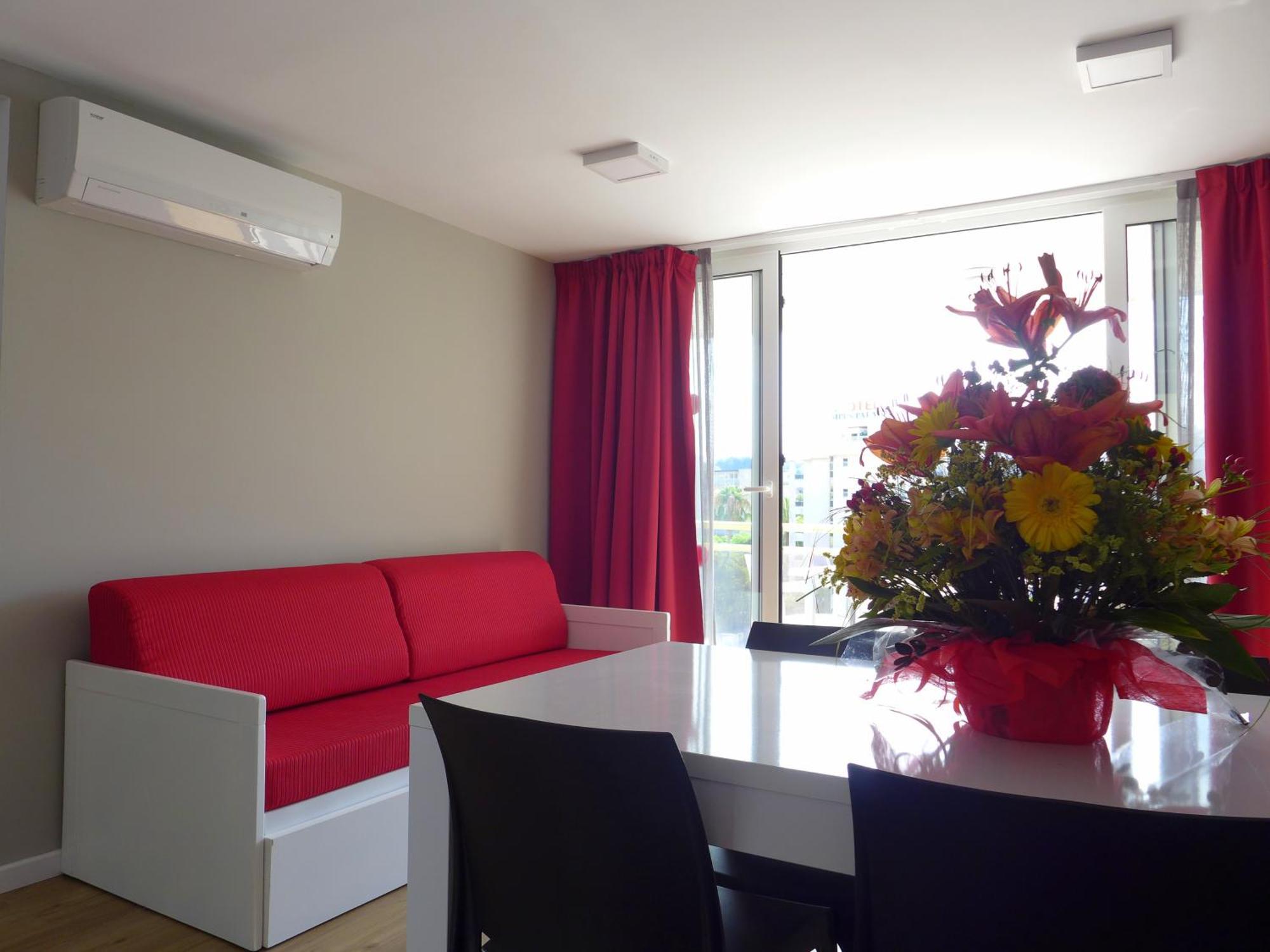 Rentalmar Navarra Family Suites サロウ 部屋 写真