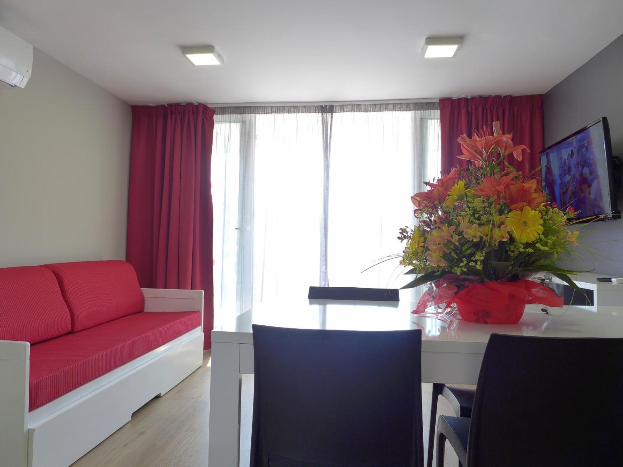 Rentalmar Navarra Family Suites サロウ 部屋 写真